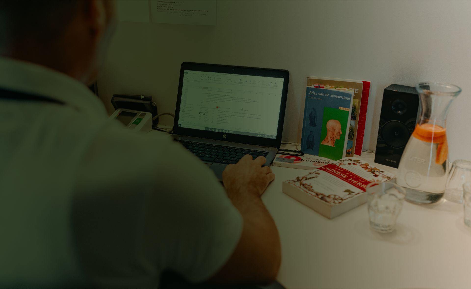Als rolmodel wil Joop Munnik jou inspireren tot een duurzame investering in een gezonde levensstijl zodat je verlost raakt van je menopausale klachten.